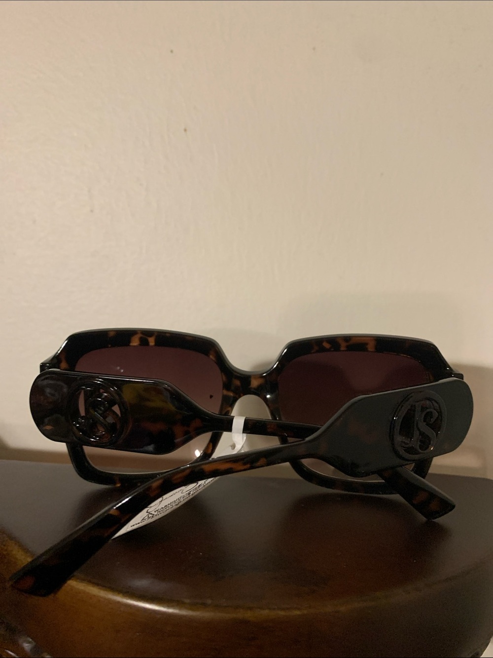 Jessica Simpson Tortoiseshell Sunglasses with Brown Lenses - Picture 2 of 2